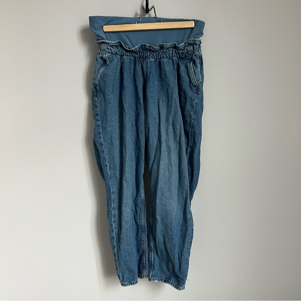 H&M maternity jeans - relaxed fit SIZE MEDIUM elastic waistband